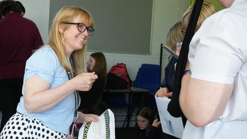 Nia, Welsh champion facilitating a Welsh language workshop for schools