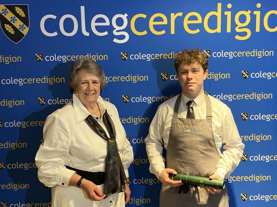 Sylvia Robert-Sargeant, a member of the Worshipful Livery Company of Wales with the student winner