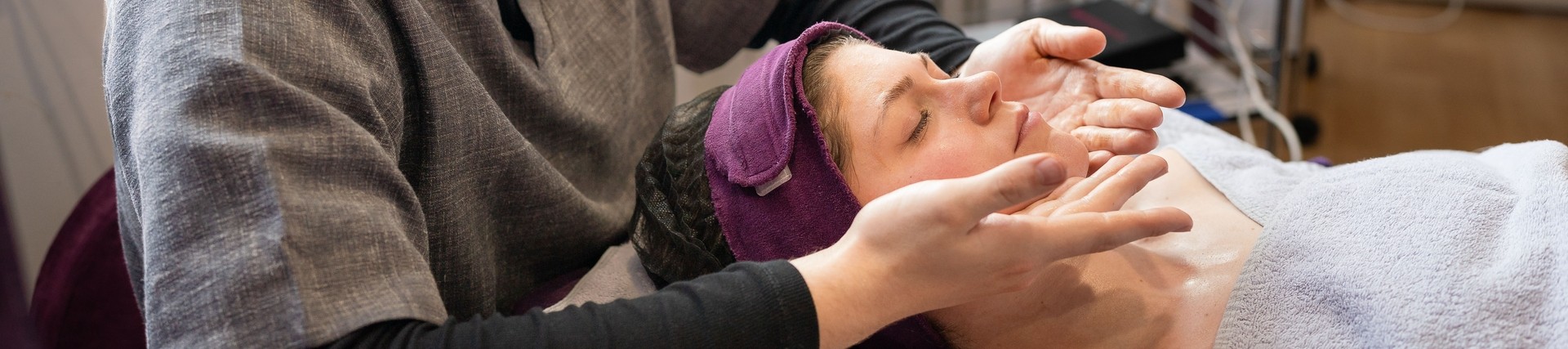 Male beauty student 