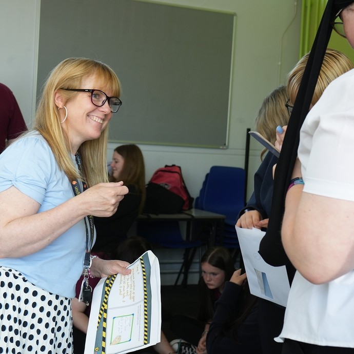 Nia, Welsh champion facilitating a Welsh language workshop for schools 
